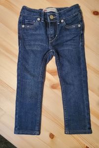 2T Levi's skinny jeans